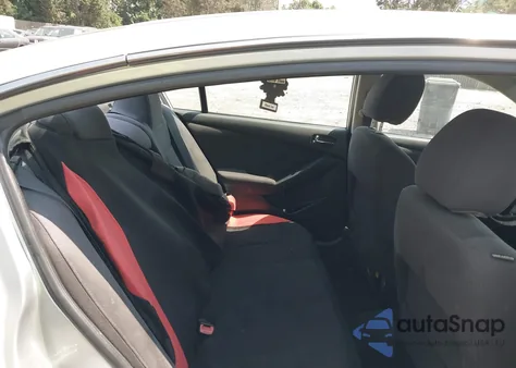 2011 Nissan Altima 2.5 S z USA, uszkodzony, nr VIN 1N4AL2AP5BN489235